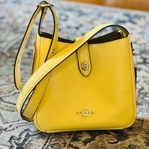 Coach Hadley Yellow Pebbled Leather Crossbody Bag NWT